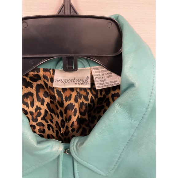 Vintage Newport News Turquoise Teal Color,Genuine Leather Jacket,  Size M - Picture 4 of 5